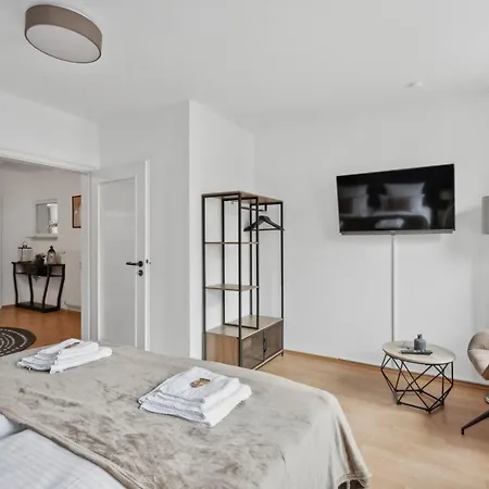 Daire Charysma - Billard-loft, Fussgaengerzone, Schlafzimmer Mit Smart-tv, Parkplatz *
